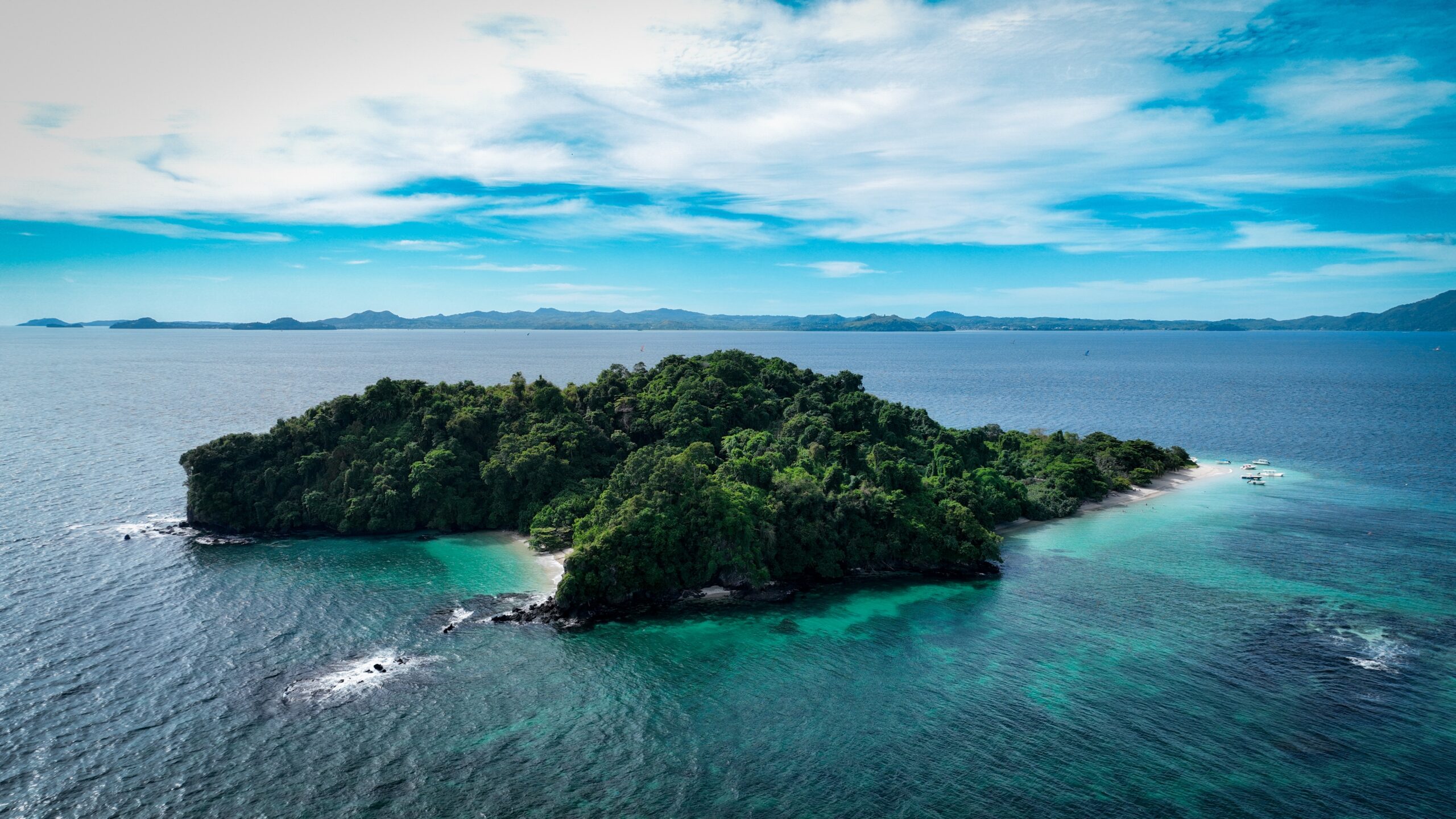 Aerial,View,Of,Nosy,Tanikely,Island,In,Madagascar,Showcasing,Its