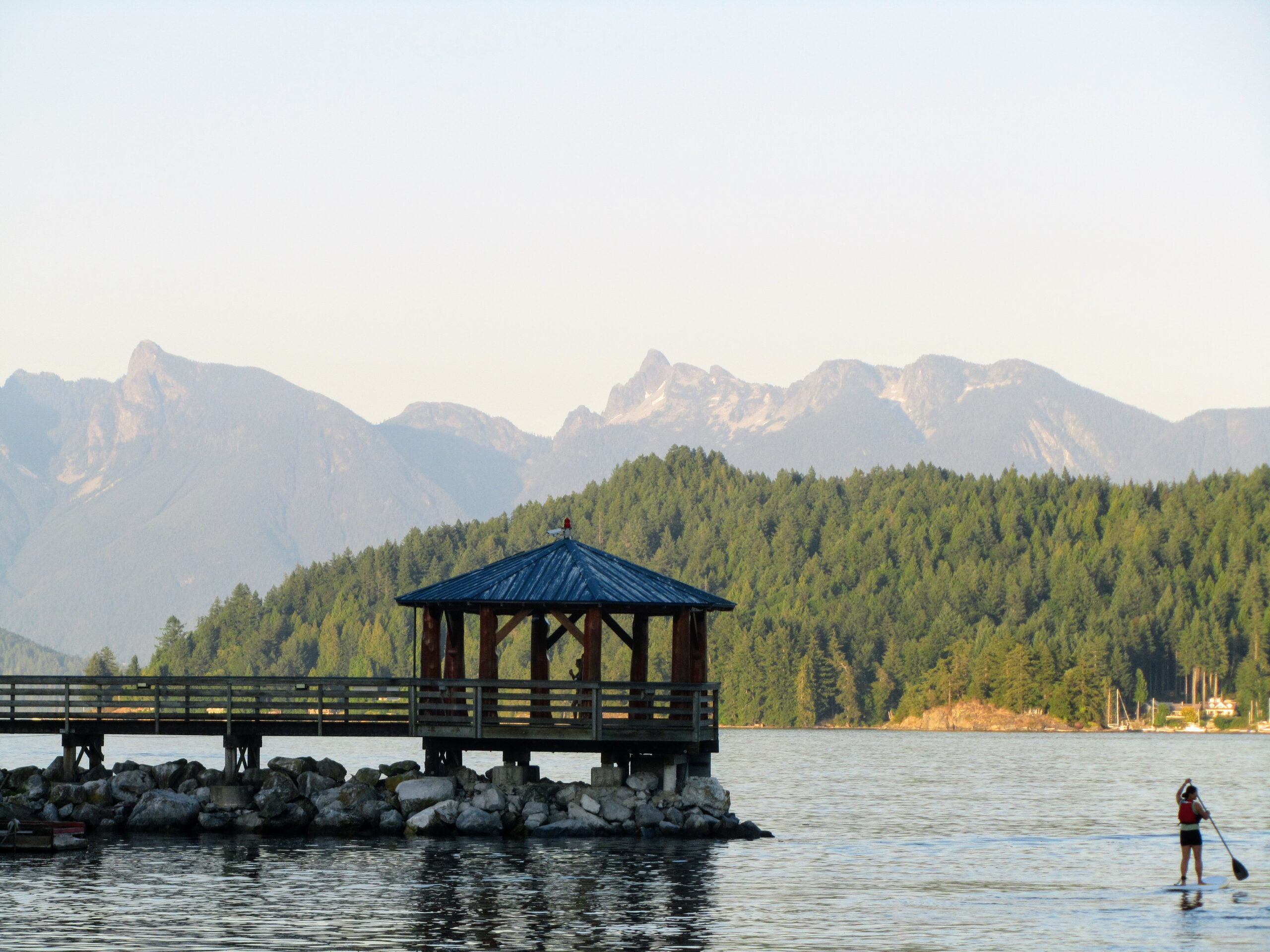 Paddle,Boarder,Paddling,On,The,Open,Ocean,Outside,Gibsons,,British